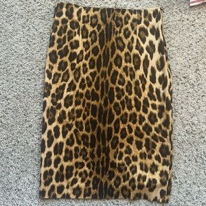 🐆 Zara woman cheetah print pencil skirt
